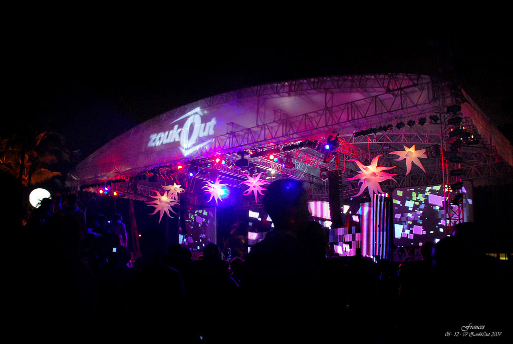 Singapore ZoukOut dance festival 2017 –  From Dusk till Dawn