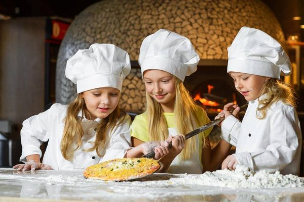 Banana Island Resort Doha Offers Italian Culinary Arts Classes – Indulge in the Taste of Italy!