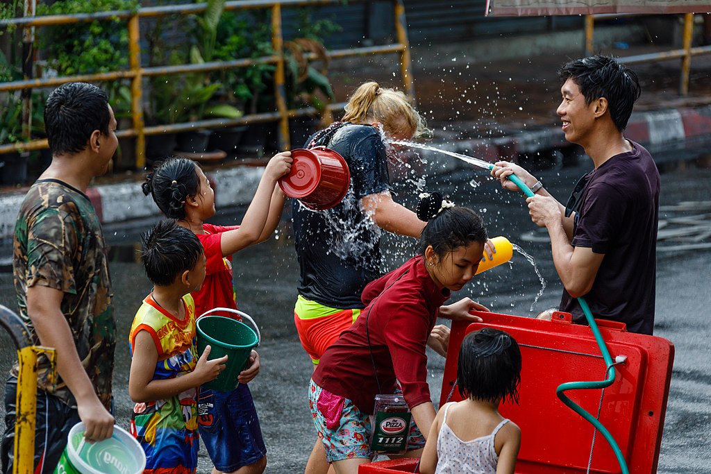 Songkran Festival 2018 was successfully held in Bangkok – The most colourful festive time of the year!