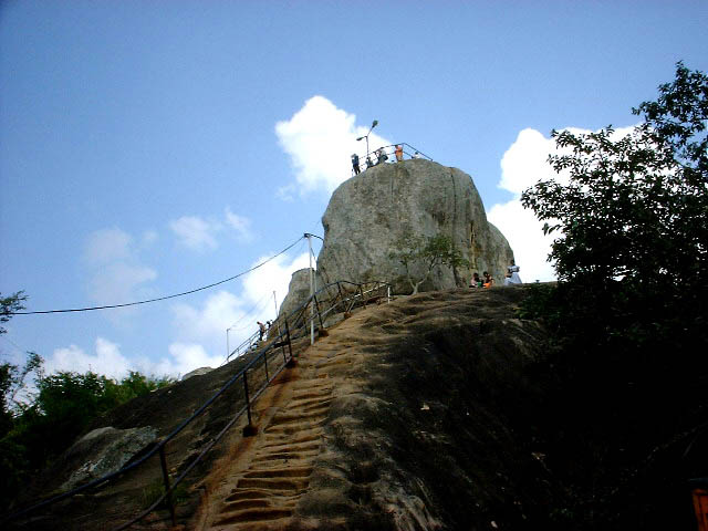 Poson Festival – Celebrating the beginning of Buddhism in Sri Lanka