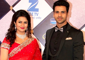 Bollywood Stars on their vacation!  – Celebrity couple visits Maldives to  celebrate their anniversary