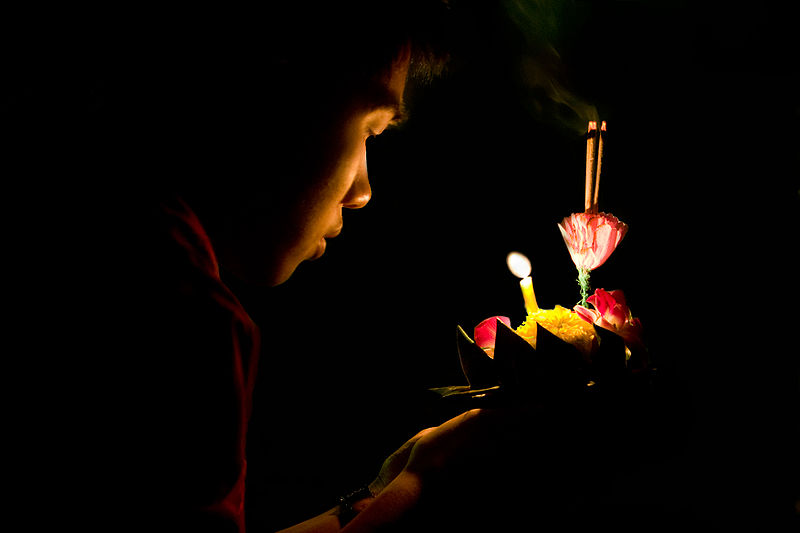 Loy Krathong 2018 in Bangkok – A Festival that Illuminates the Whole City