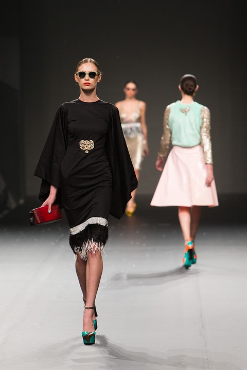 Fit for a Queen, A textile celebration – A must explore exhibition for fashion lovers!