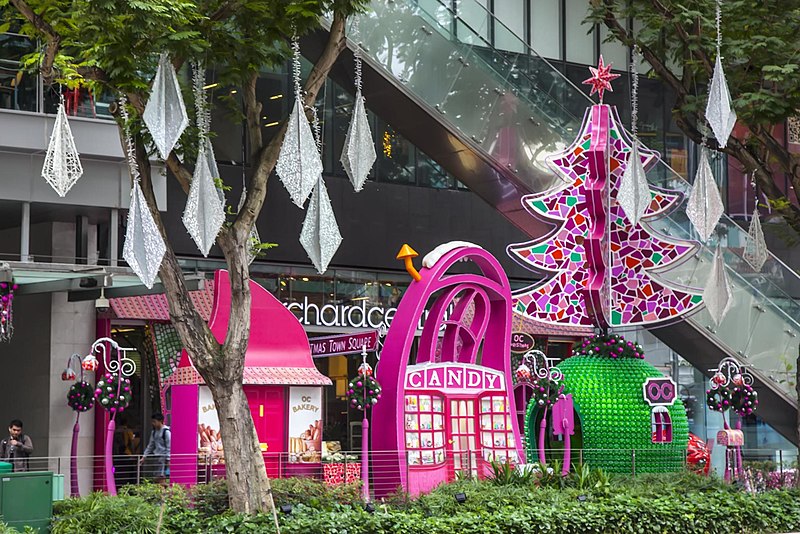 Singapore prepares for Christmas 2018 – Local flavour with Asian seasonings