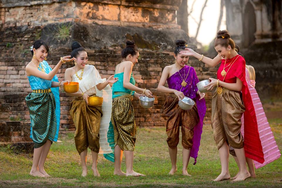 Celebrating Songkran Festival in Chiang Mai – Water-Filled Festivities