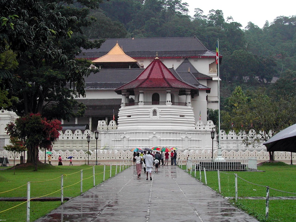 Kandy Esala Perahera – A traditional festivity