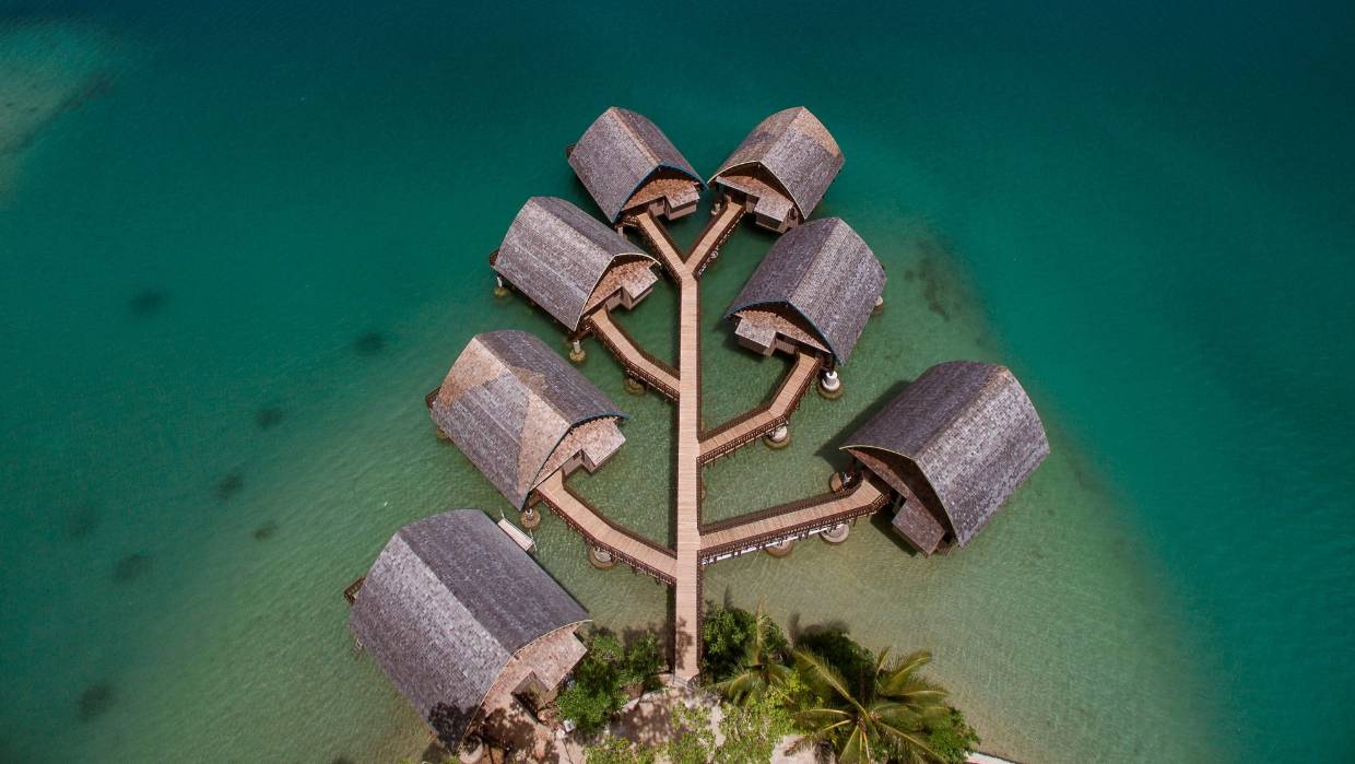 Holiday Inn Resort Vanuatu recognised by Luxatic for its Overwater Villas