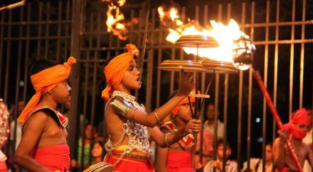 Kandy Esala Perahera Held As Planned