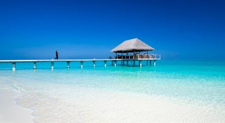 The Maldives Stays Open for Foreign Tourists