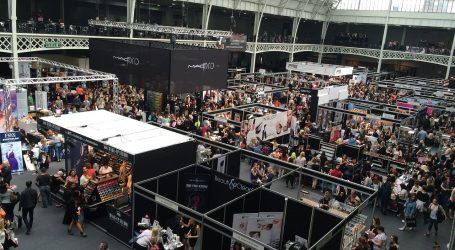 Order Goods Business Show