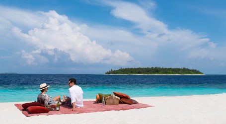 The Maldives attracts over 3,000 foreign visitors since re-opening