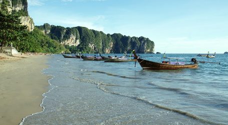 Thailand Welcomes Tourists from All Countries