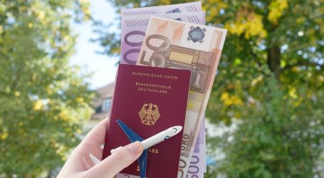 Sri Lanka Considers Six-Month Tourist Visas