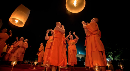 Vesak Day in Bangkok – It’s not just about the lights and lanterns