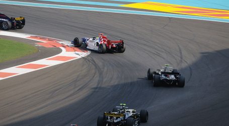 Important Travel Tips When Visiting Abu Dhabi For The Formula 1 Grand Prix – Ready, Set, Go!