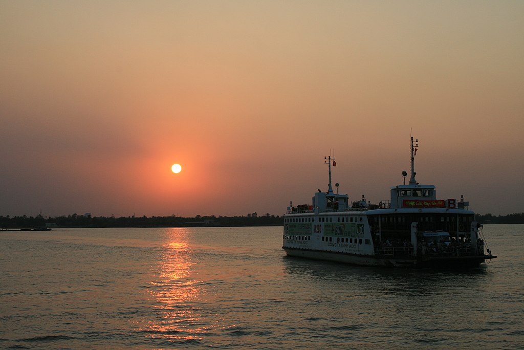Sunset_at_Mekong_River