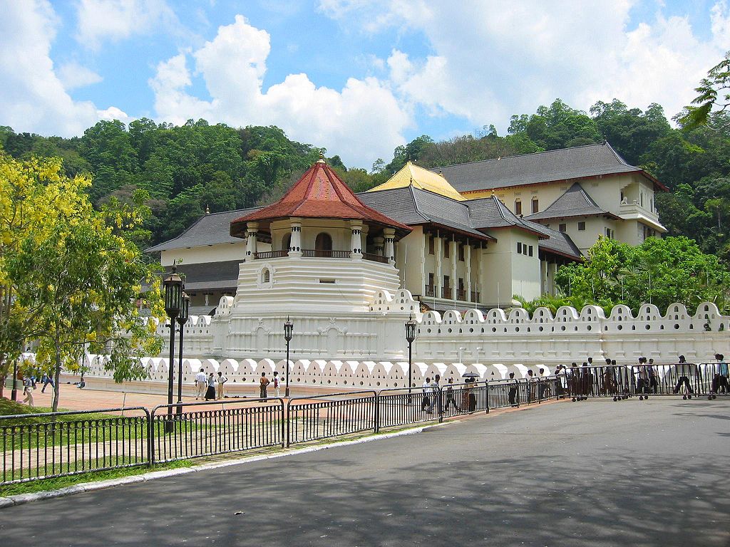 Temple of Tooth Relic - Kandy