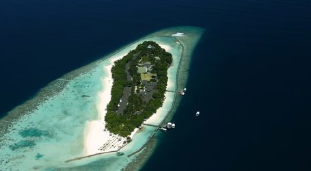 Tourist Arrivals in the Maldives Nears One Million