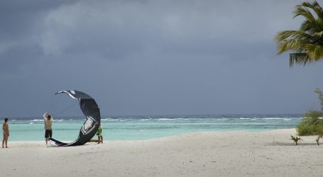 Emirates Receives Recognition with Maldives President’s Tourism Gold Award