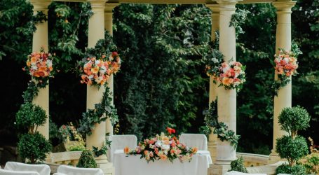 November Glams Up for the Wedding Show 2022