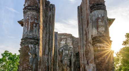 SL Tourism Minister Expresses Satisfaction on Tourism Growth – A Slow Recovery Reaching Great Numbers