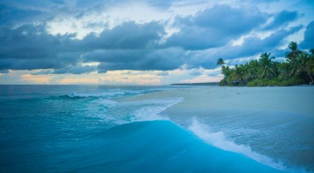 Maldives Wins Big at Arabian Travel Market 2023 – Best Stand Feature Award Goes Home!