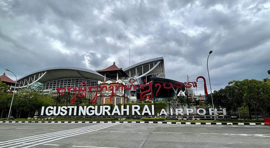 Ngurah_Rai_Internasional_Airport_Welcome_Sign