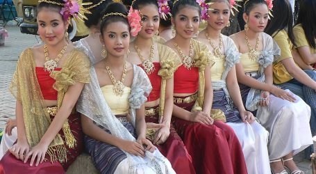 Khon Kaen Silk Festival: Colours and Crafts