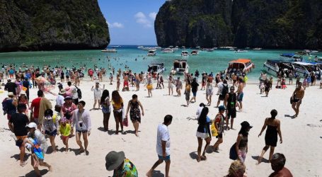 Thailand Enjoys Tourism Boom – Tourism-related Businesses Reap Benefits