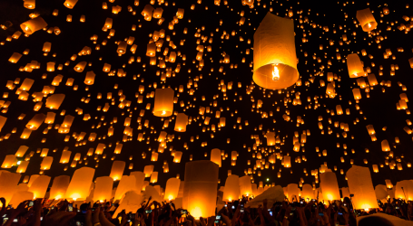 Yi Peng Lantern Festival: Lights and Colours Throughout the Night