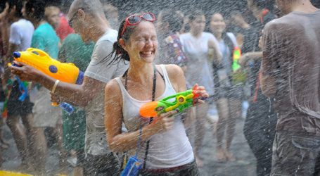 Sanam Luang’s Record-Breaking Songkran Festival Draws Global Attention: Splashes of Success