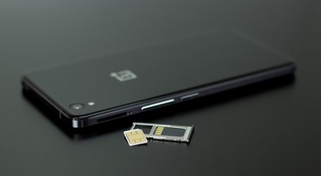Singapore Telcos Redefine Roaming with Affordable Borderless Data Plans